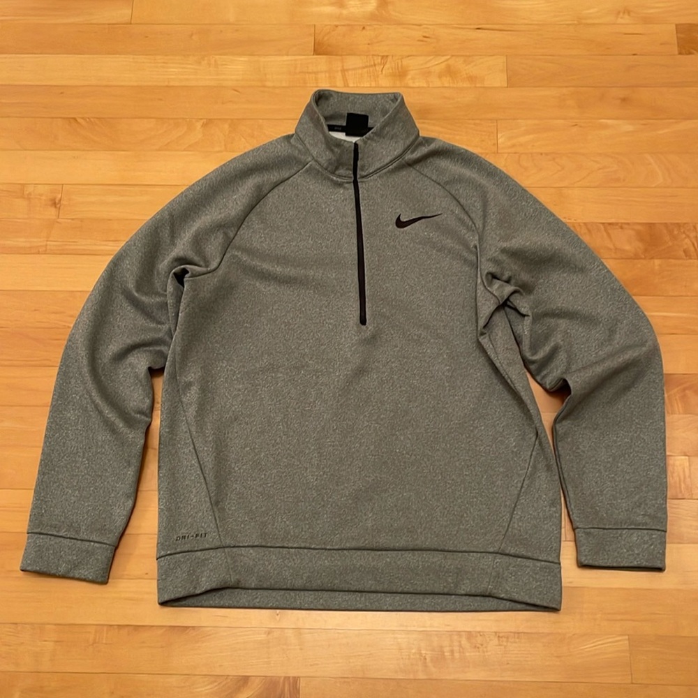 Nike Dri-Fit Men’s grey 1/4 zip sweatshirt